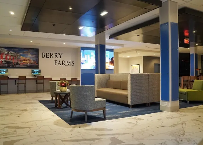 Holiday Inn Express & Suites Franklin - Berry Farms By Ihg