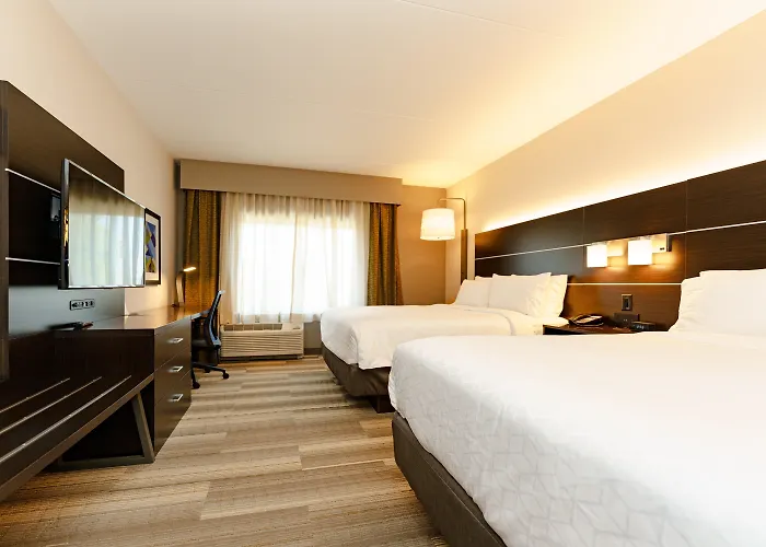 Holiday Inn Express & Suites Franklin - Berry Farms By Ihg
