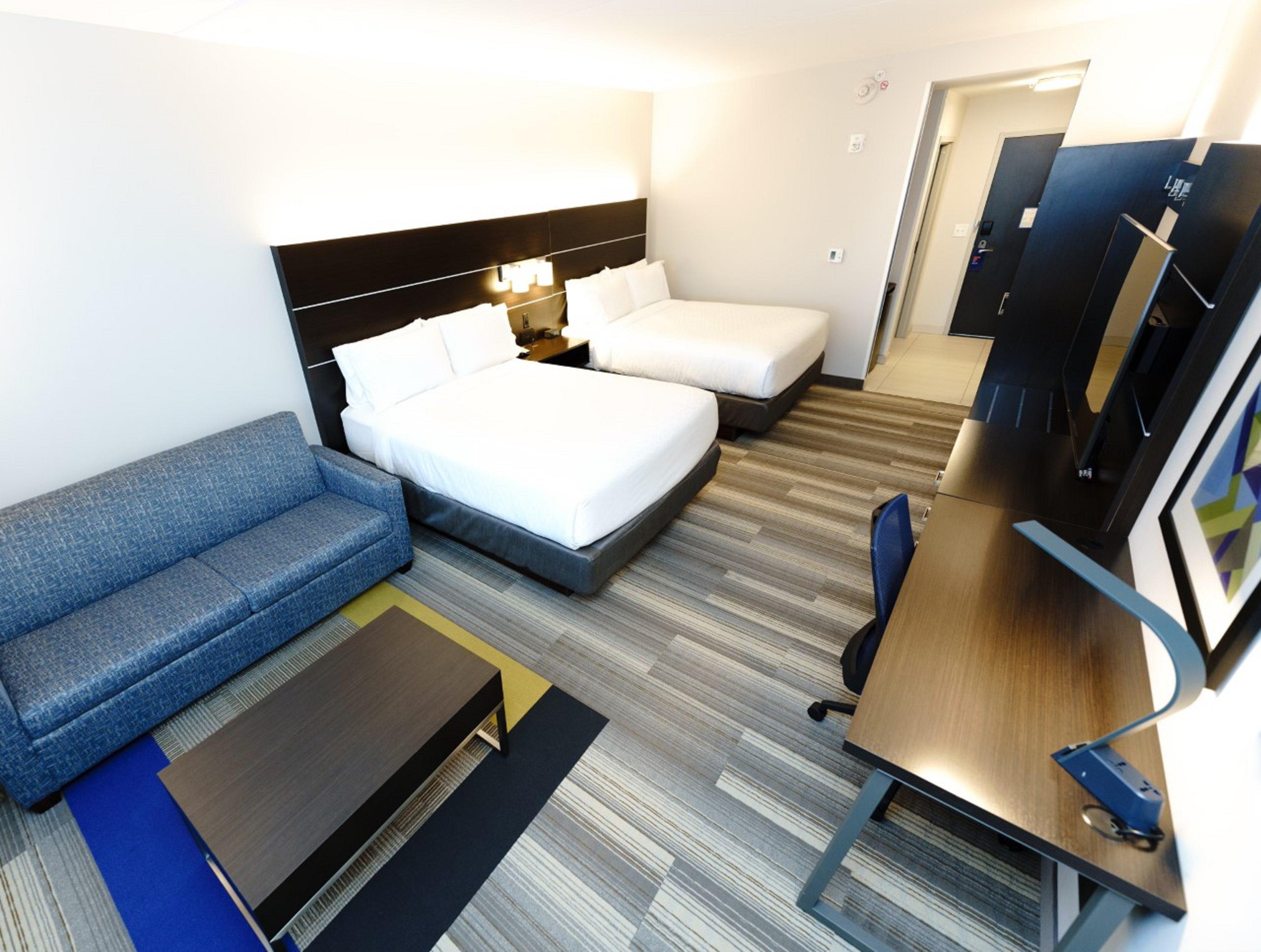 Express & - Berry Farms By Ihg