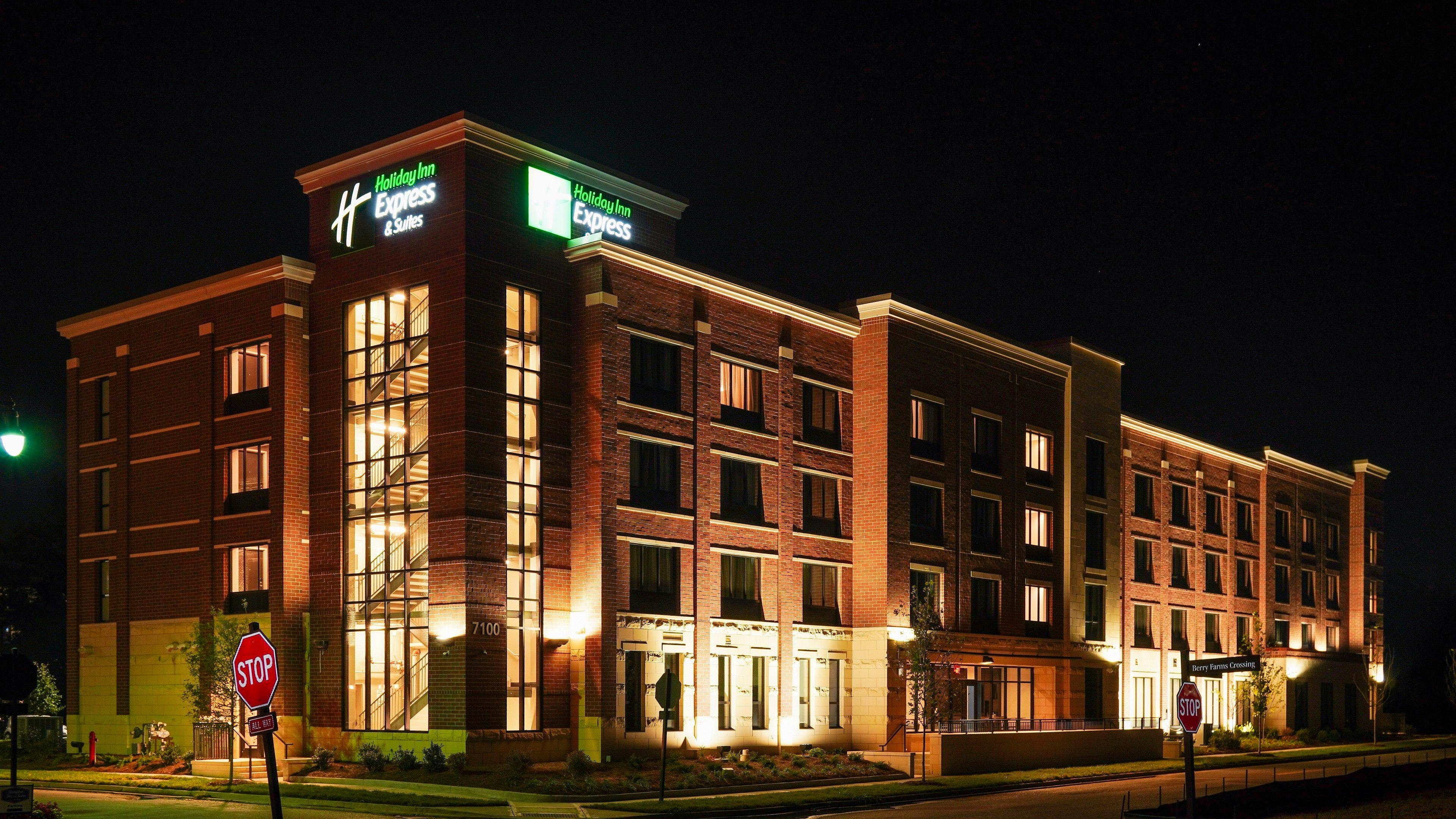 Express & - Berry Farms By Ihg 3*